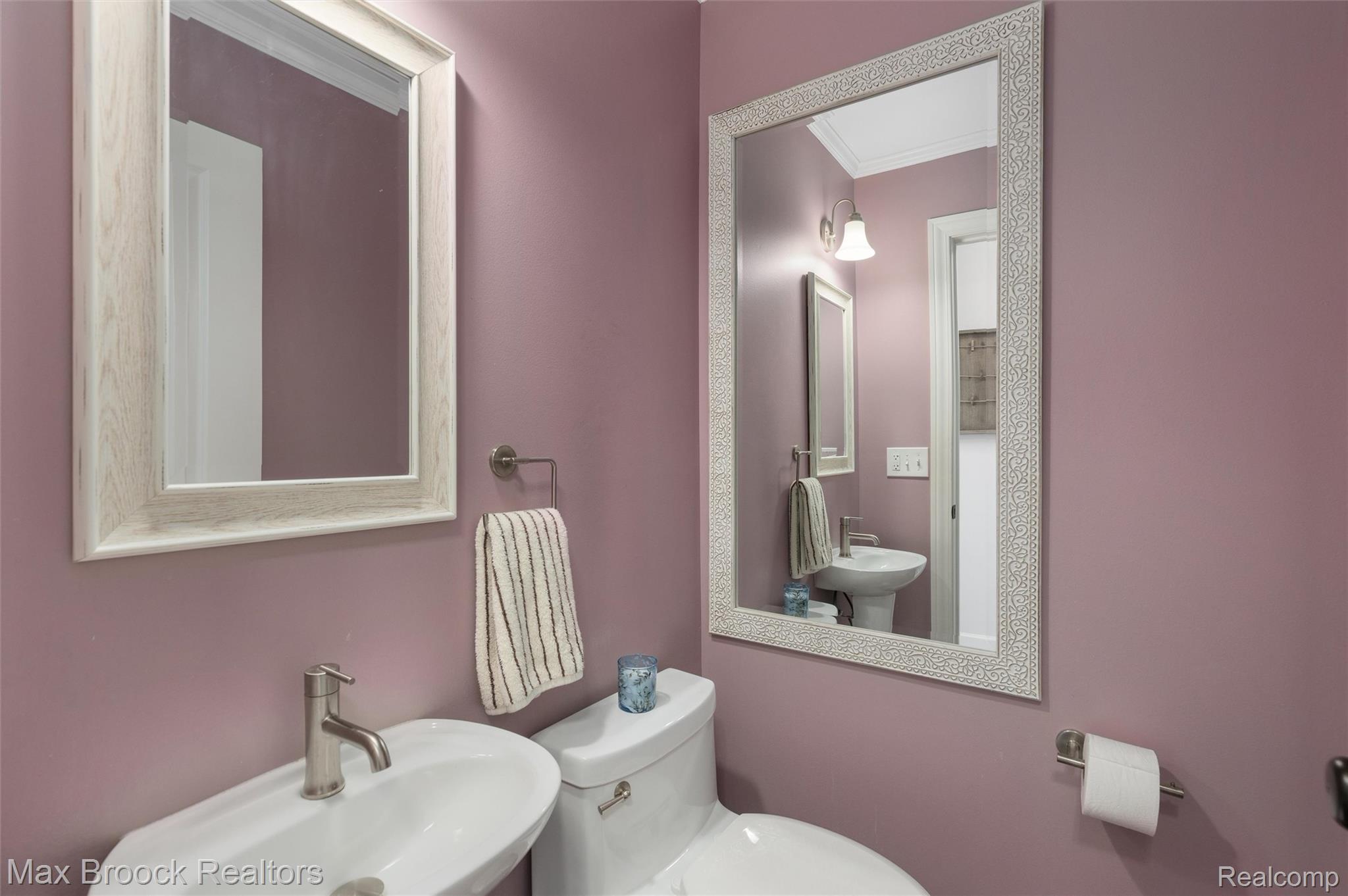 3797 South Darlington Road Bloomfield Hills, MI 48301 - Photo 47 of 63 Powder room entry level