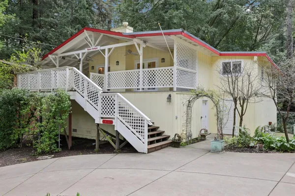 $979,000 | 14262 Laurel Place, Guerneville, CA 95446
