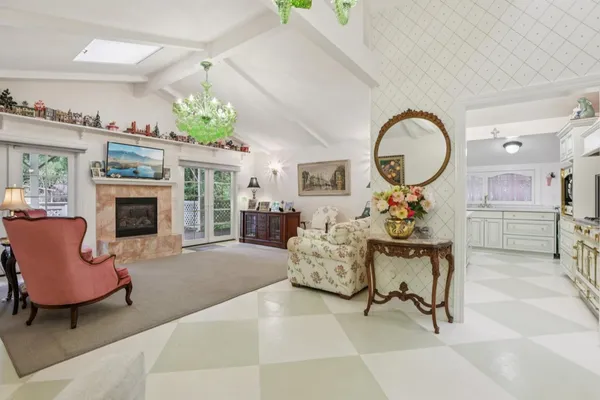 $979,000 | 14262 Laurel Place, Guerneville, CA 95446