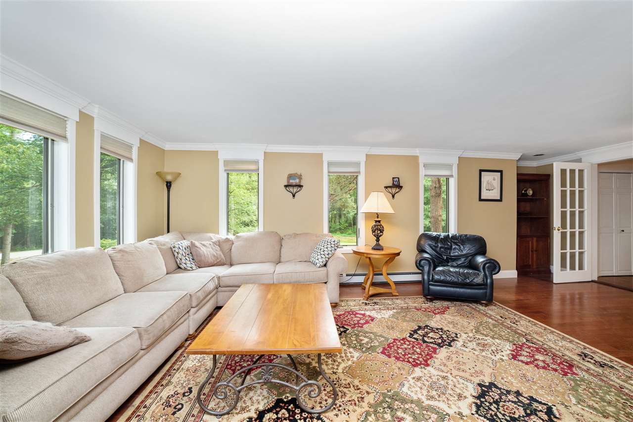 2 Highlander Drive North Hampton, NH 03862 - Photo 4 of 28