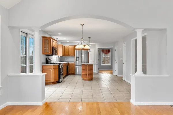 $800,000 | 18 Koper Lane, Pelham, NH 03076