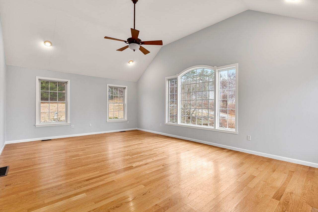 18 Koper Lane Pelham, NH 03076 - Photo 19 of 56