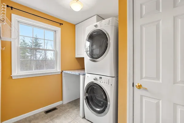 $800,000 | 18 Koper Lane, Pelham, NH 03076