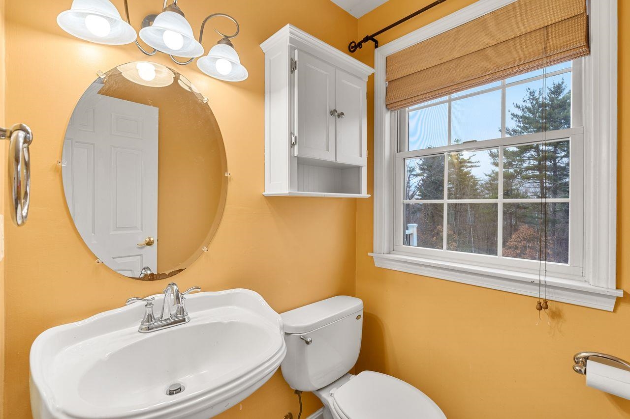 18 Koper Lane Pelham, NH 03076 - Photo 24 of 56