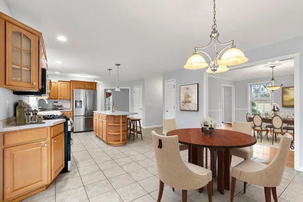 $800,000 | 18 Koper Lane, Pelham, NH 03076