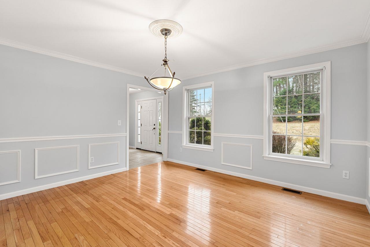 18 Koper Lane Pelham, NH 03076 - Photo 9 of 56