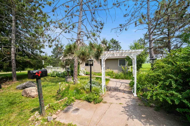 $412,000 | 9372 McCamus Road, Brookston, MN 55711