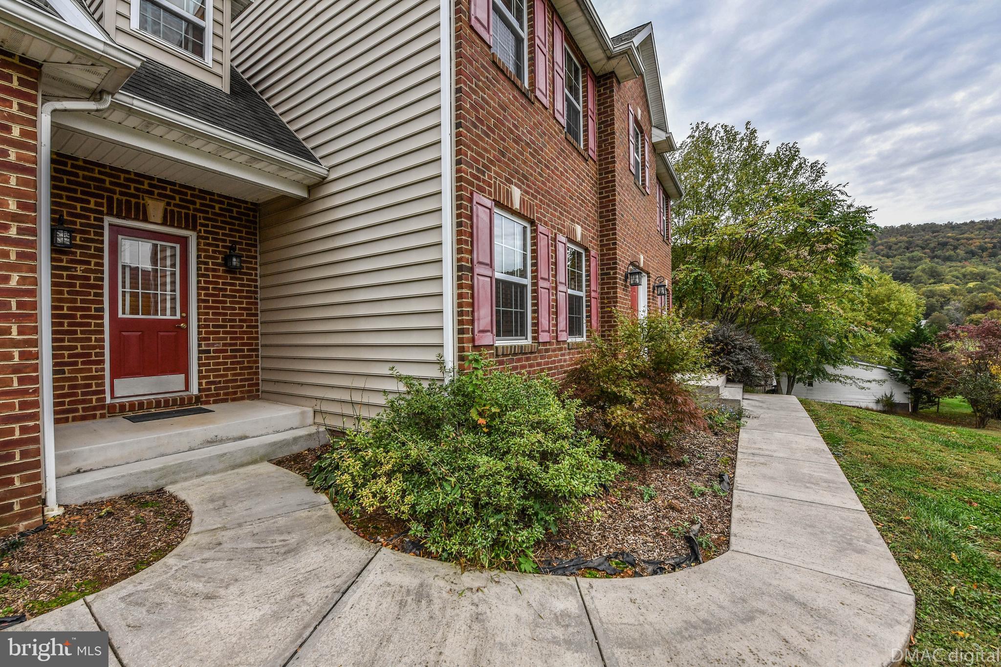 1347 Marker Road Middletown, MD 21769 - Photo 3 of 18 Gallery Image 3
