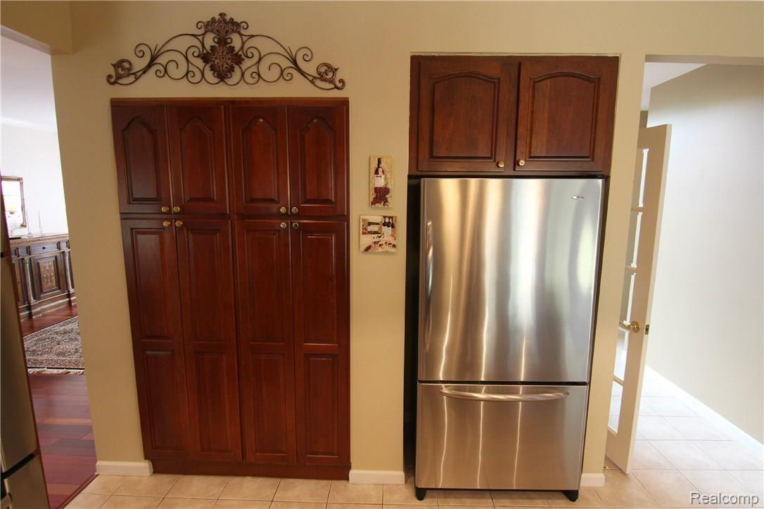 3178 Hedgewood Lane Rochester, MI 48309 - Photo 9 of 40 Hedgewood Ln Kitchen 4.jpg