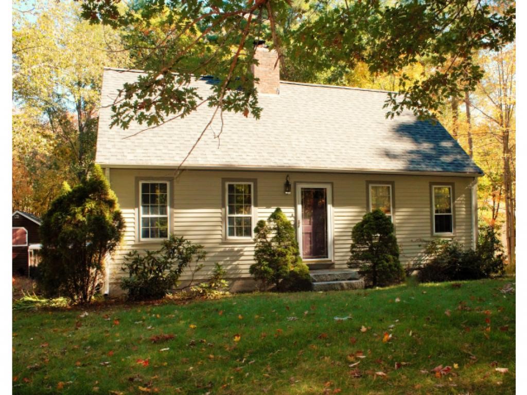 3 Sawyer Road Hampstead, NH 03841 - Photo 2 of 36