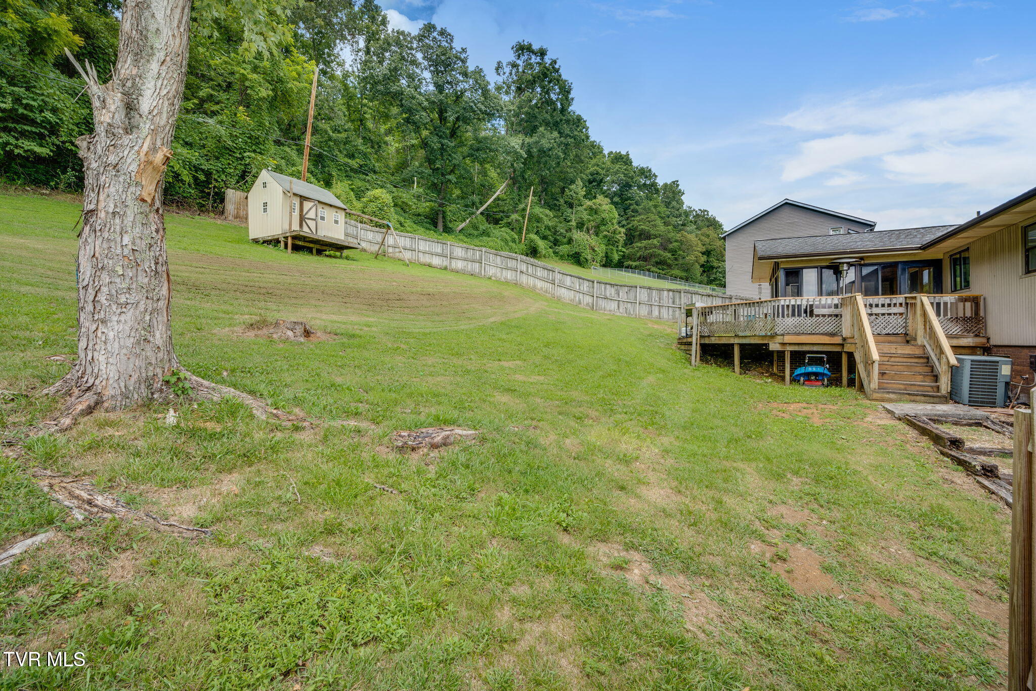 233 Hidden Acres Road Kingsport, TN 37664 - Photo 29 of 41 029