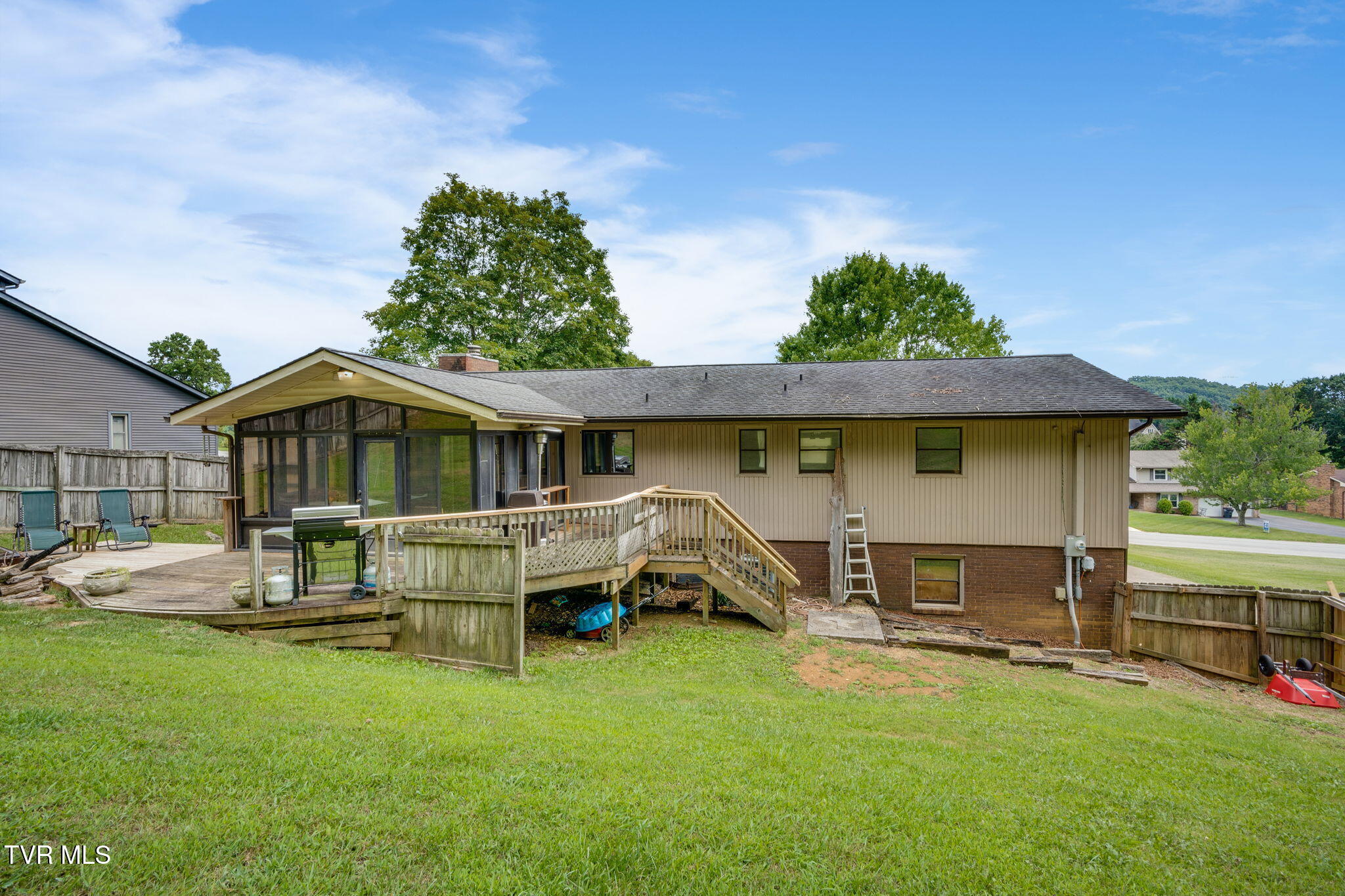 233 Hidden Acres Road Kingsport, TN 37664 - Photo 31 of 41 031