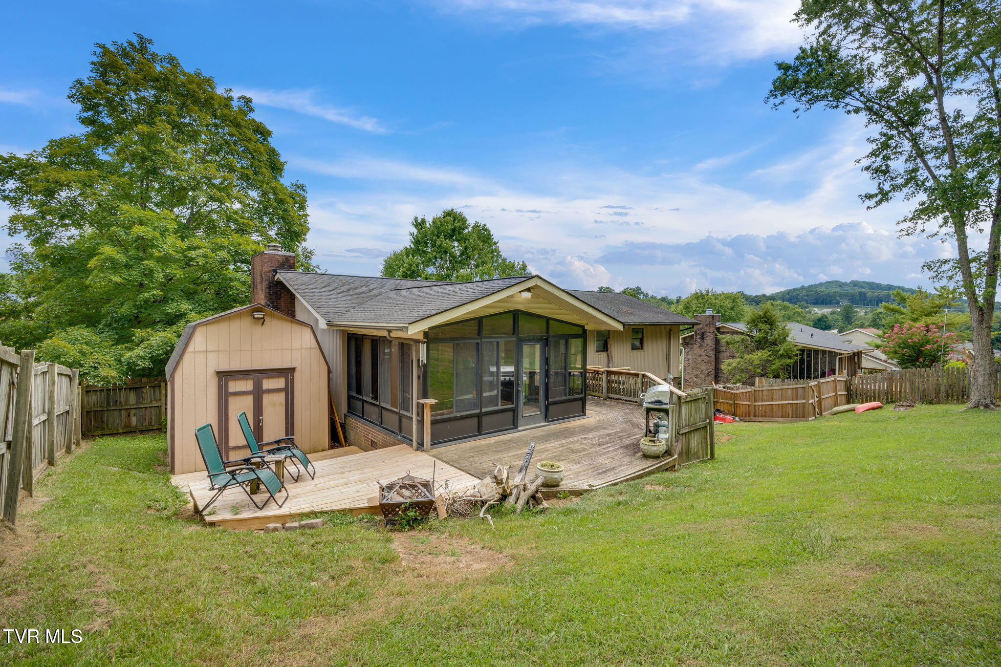 233 Hidden Acres Road Kingsport, TN 37664 - Photo 32 of 41 032