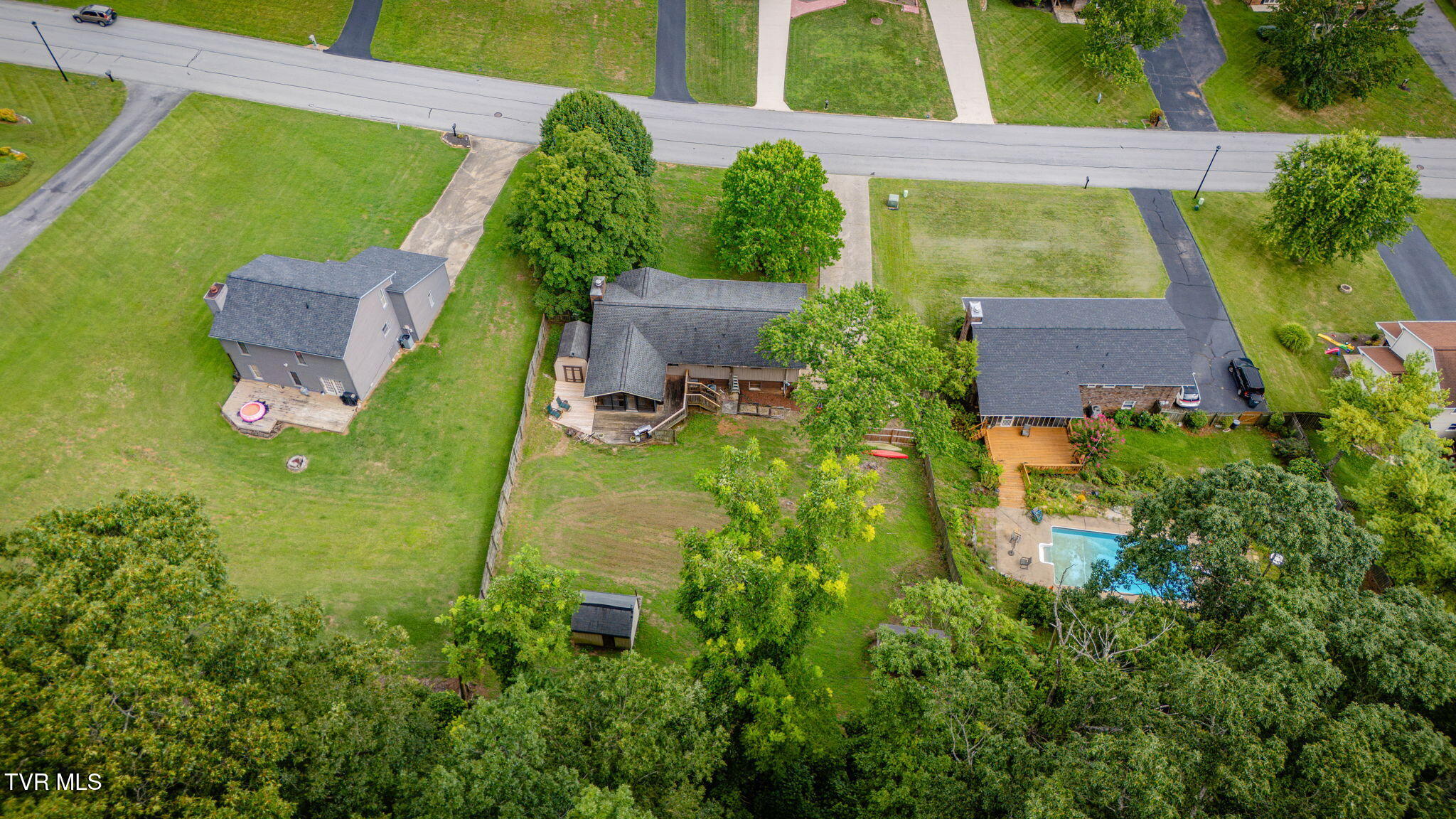 233 Hidden Acres Road Kingsport, TN 37664 - Photo 38 of 41 103