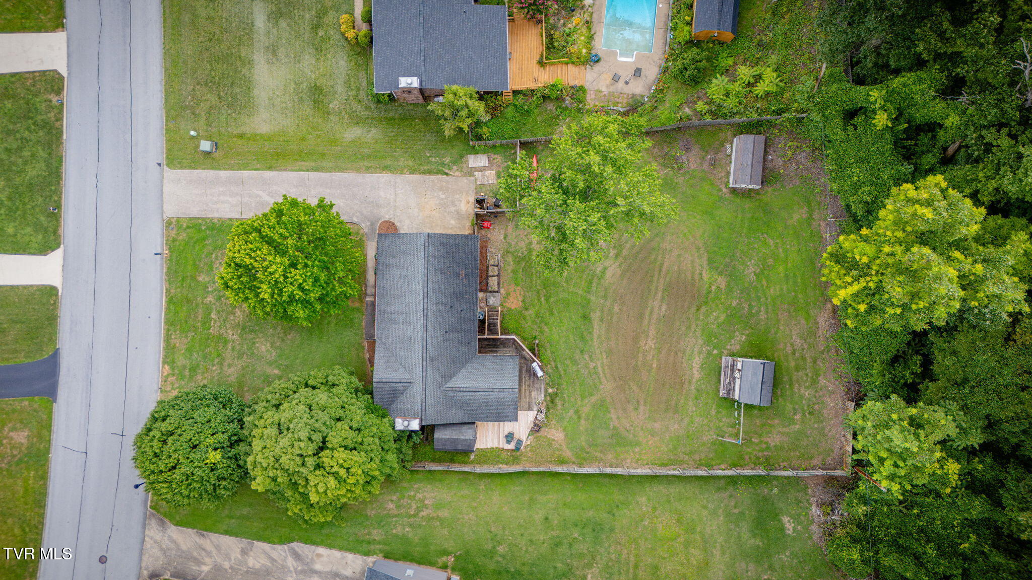 233 Hidden Acres Road Kingsport, TN 37664 - Photo 40 of 41 105