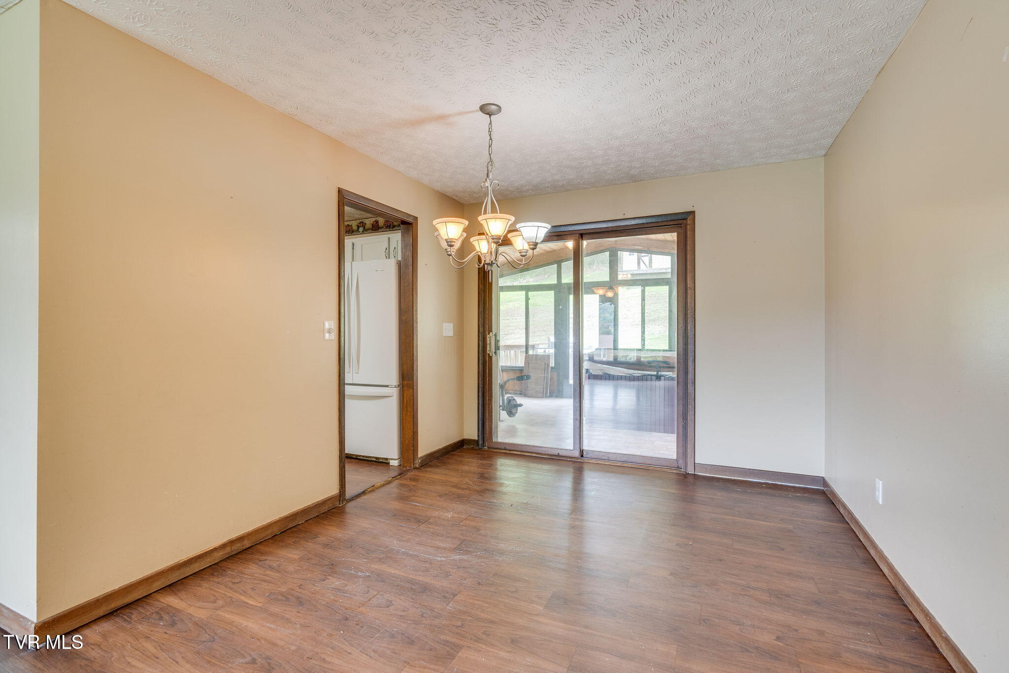 233 Hidden Acres Road Kingsport, TN 37664 - Photo 8 of 41 008