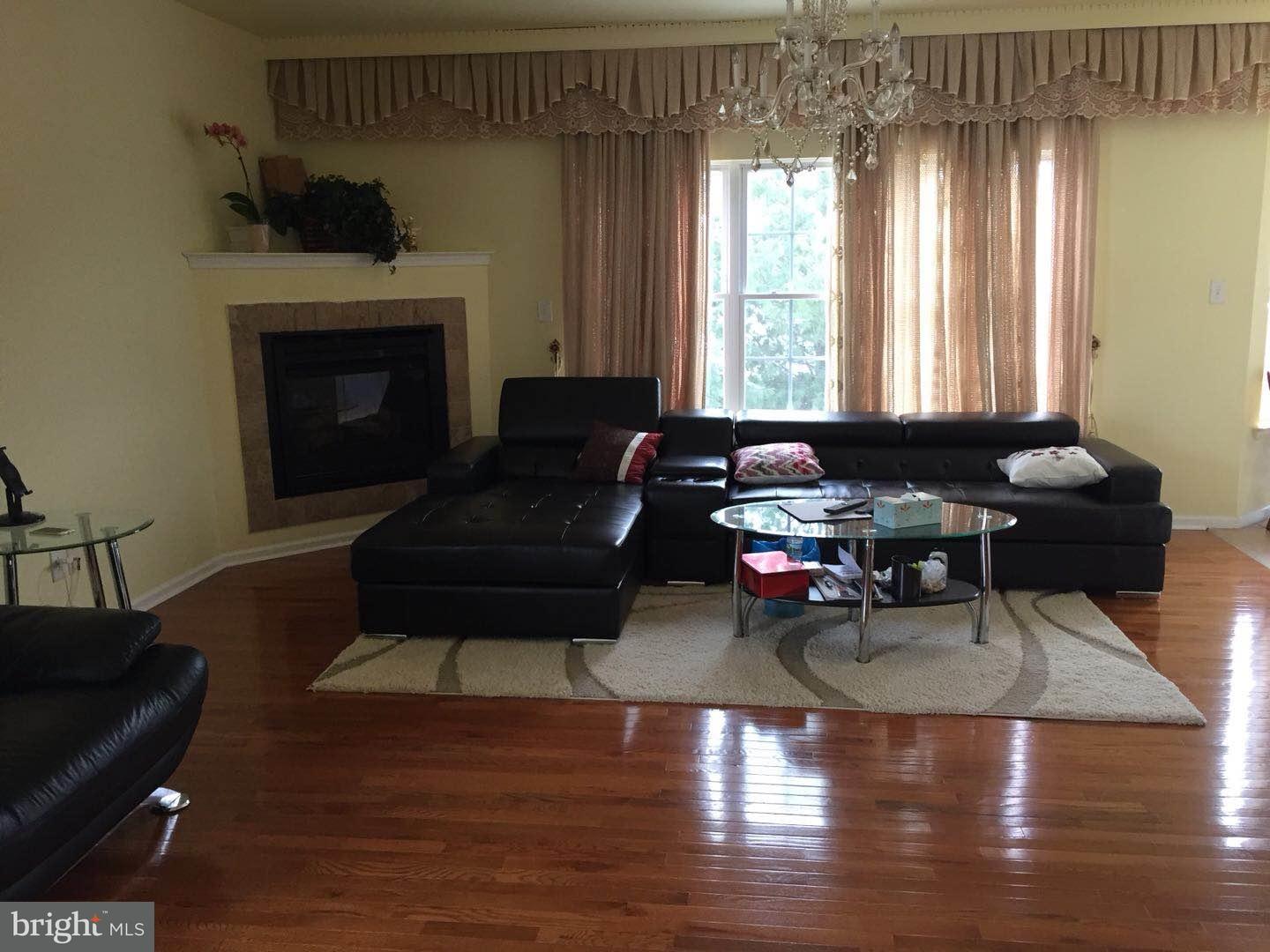 2718 Springhouse Road Philadelphia, PA 19114 - Photo 10 of 18 Gallery Image 10