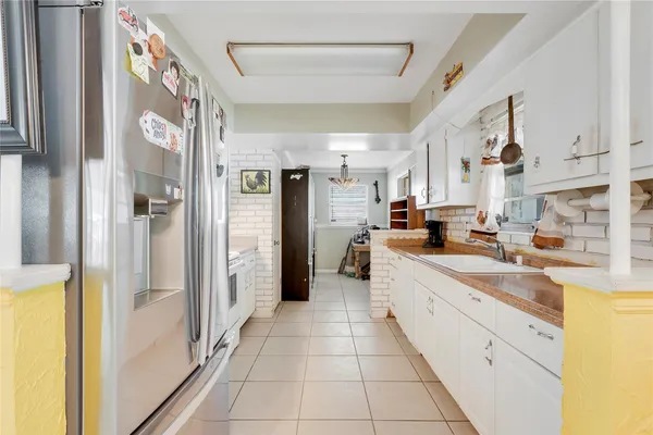 $280,000 | 2424 1st Place Southwest, Vero Beach, FL 32962