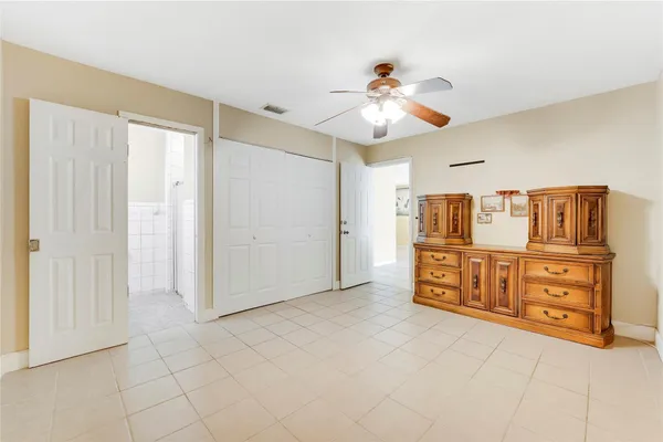 $280,000 | 2424 1st Place Southwest, Vero Beach, FL 32962