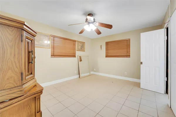 $280,000 | 2424 1st Place Southwest, Vero Beach, FL 32962