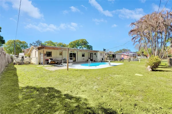 $280,000 | 2424 1st Place Southwest, Vero Beach, FL 32962