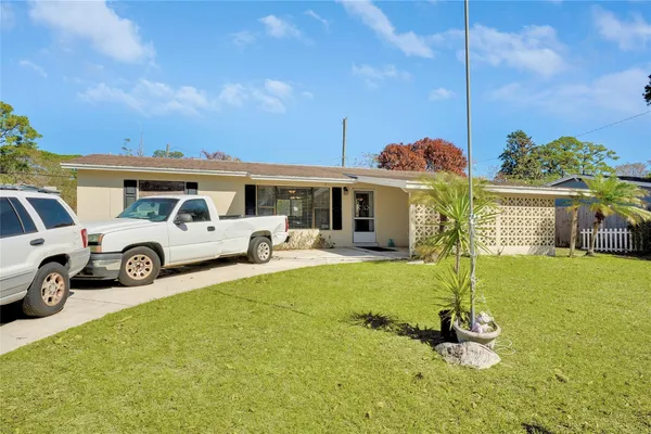 $280,000 | 2424 1st Place Southwest, Vero Beach, FL 32962