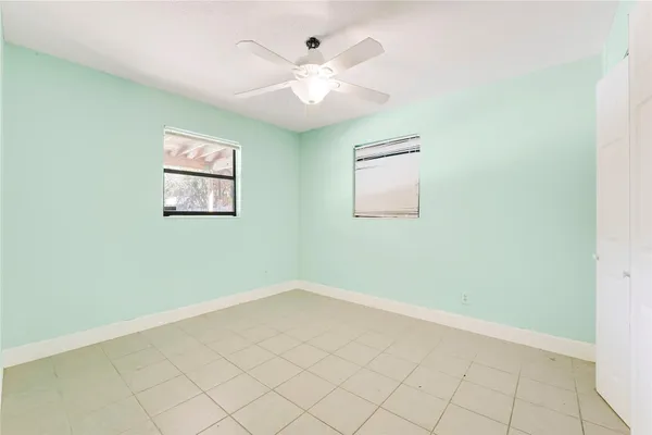 $280,000 | 2424 1st Place Southwest, Vero Beach, FL 32962