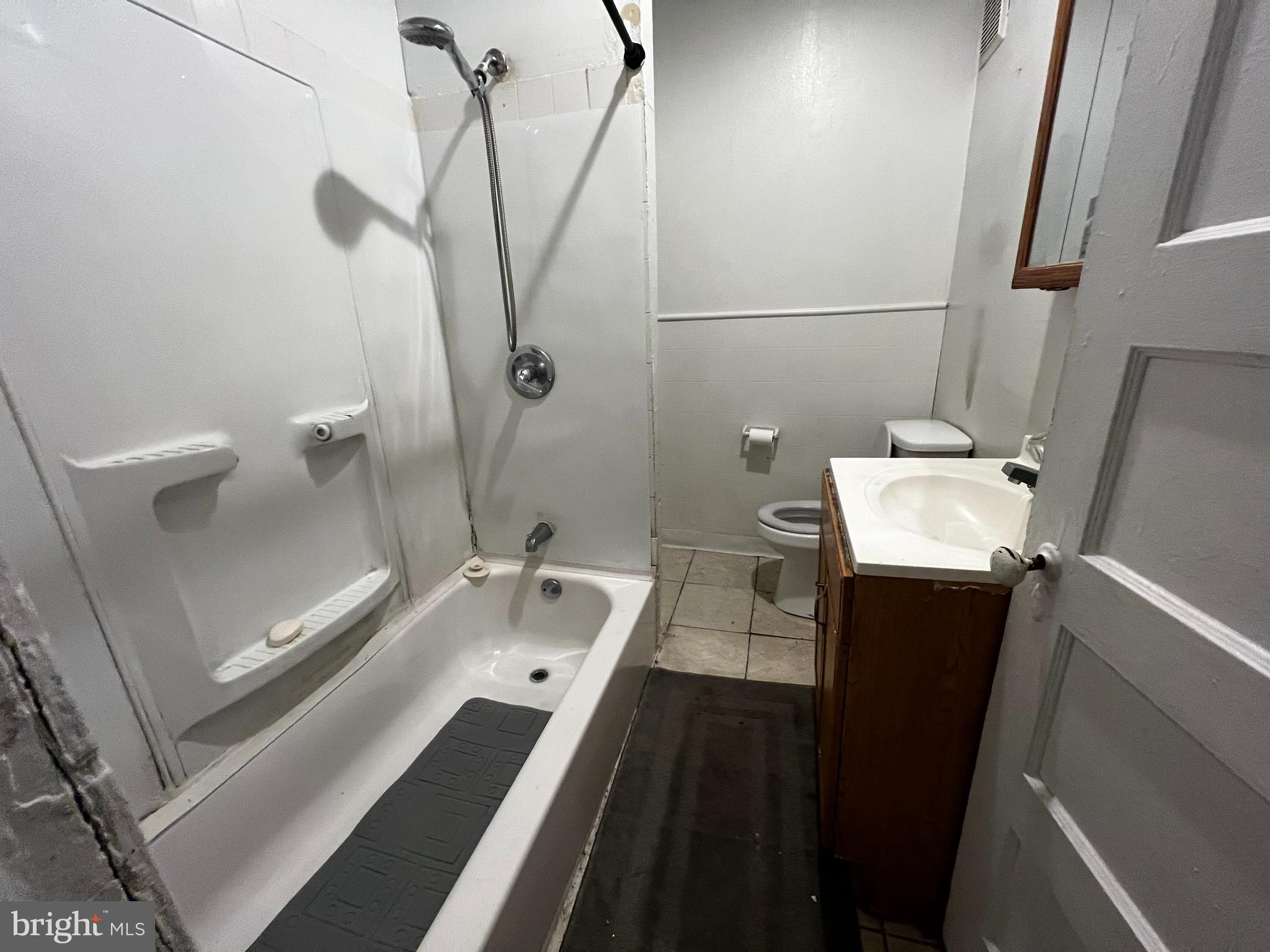 50 South 60th Street Philadelphia, PA 19139 - Photo 16 of 20 Bathroom