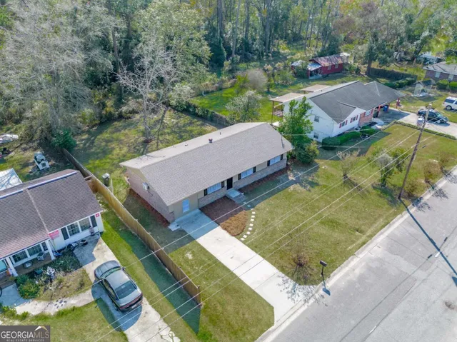 $189,000 | 2122 Lakeview Drive, Waycross, GA 31501