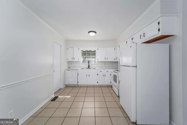 $189,000 | 2122 Lakeview Drive, Waycross, GA 31501