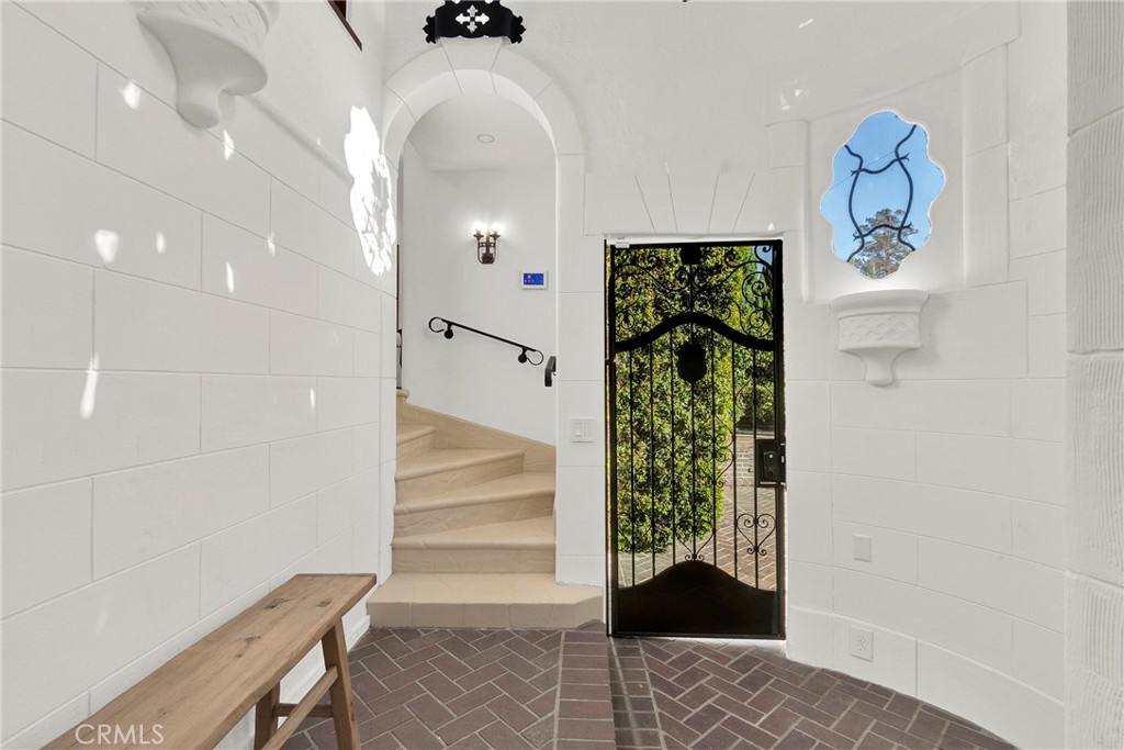 2111 Rockledge Road Los Angeles, CA 90068 - Photo 11 of 75 Gallery Image 11