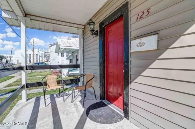 $900 | 125 Taylor Street, New Iberia, LA 70560