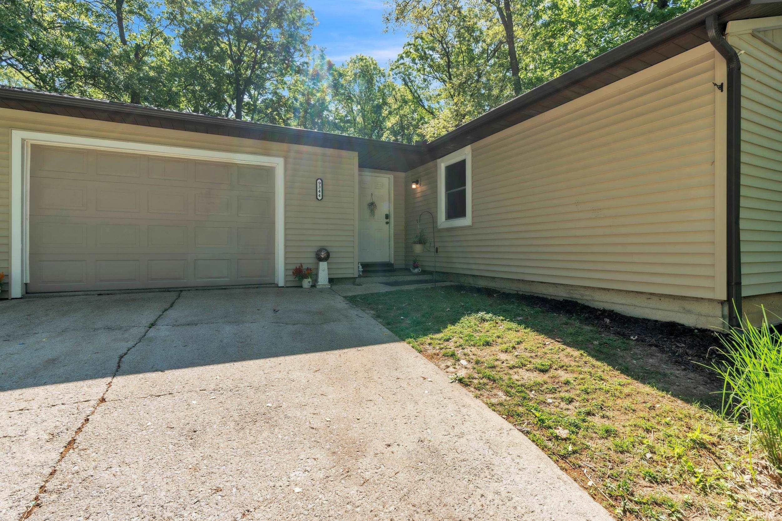 9344 North Oak Shore Drive Rome City, IN 46784 - Photo 3 of 23