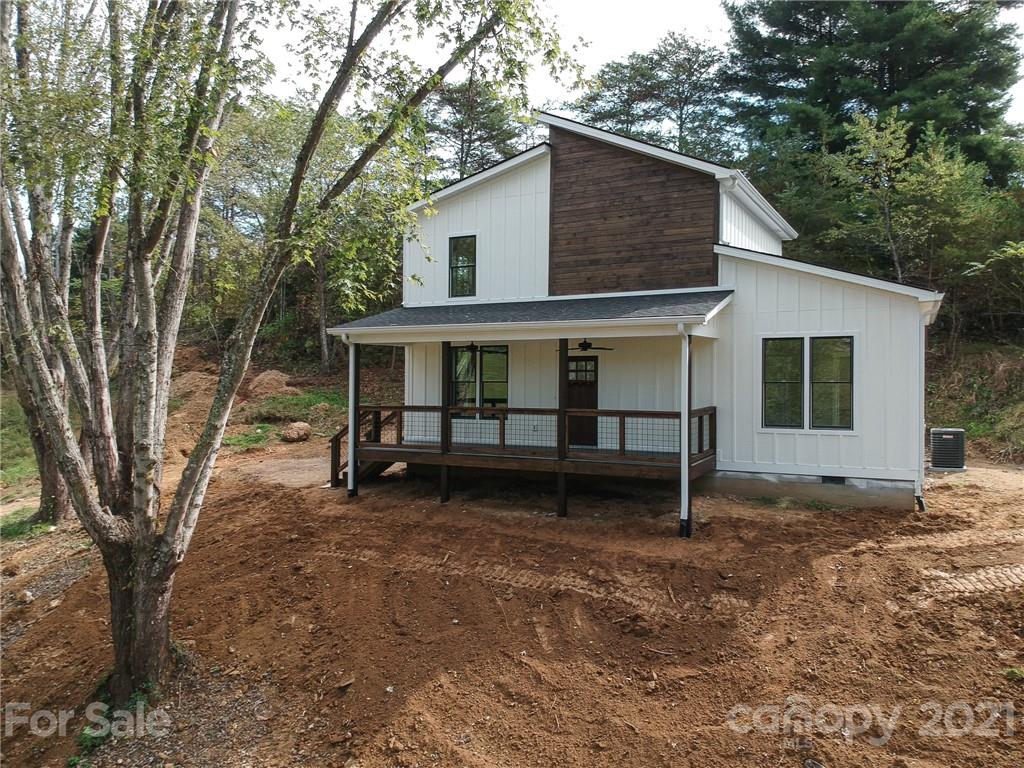 1376 Alexander Road Leicester, NC 28748 - Photo 1 of 40 Gallery Image 1