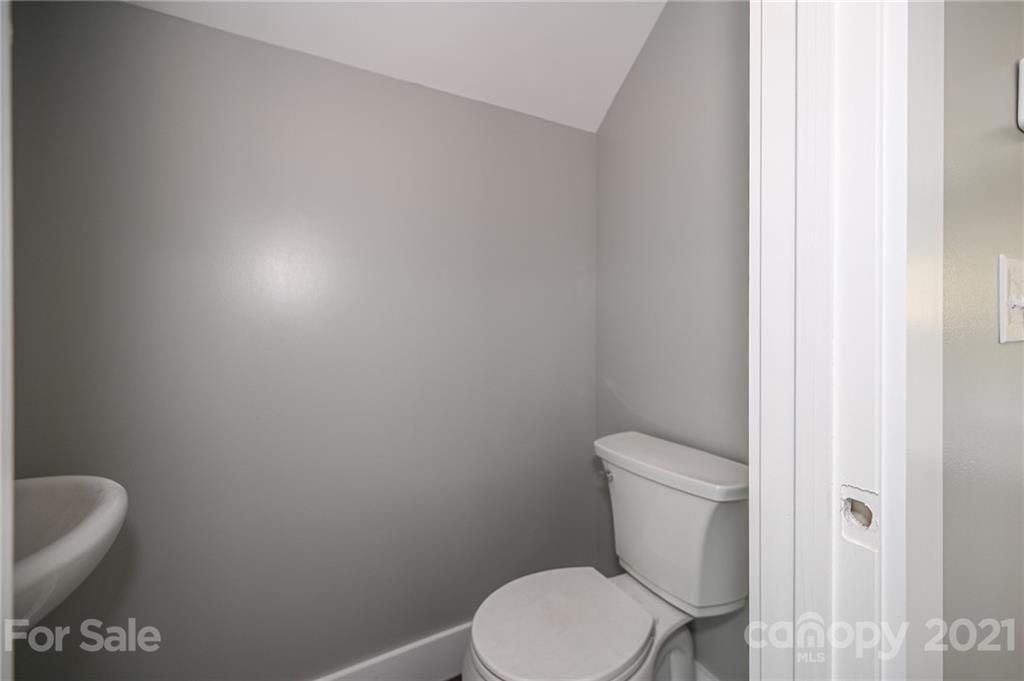 1376 Alexander Road Leicester, NC 28748 - Photo 14 of 40 Gallery Image 14