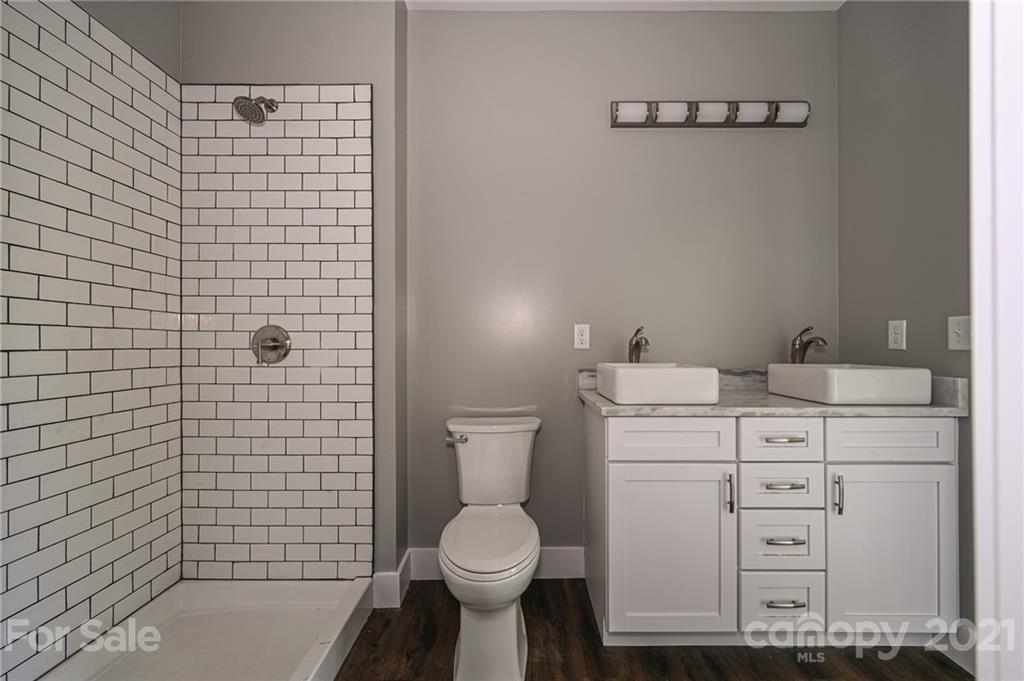1376 Alexander Road Leicester, NC 28748 - Photo 21 of 40 Gallery Image 21