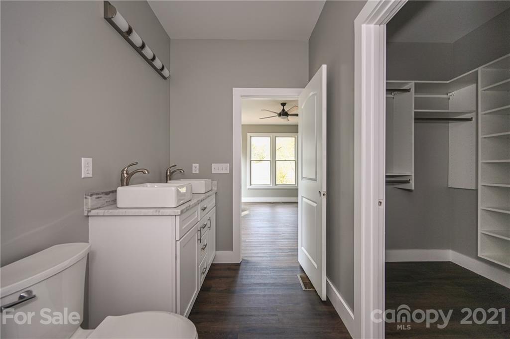 1376 Alexander Road Leicester, NC 28748 - Photo 23 of 40 Gallery Image 23