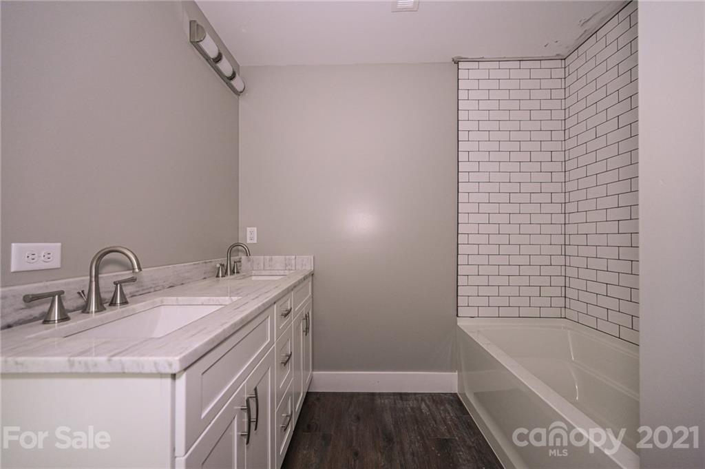 1376 Alexander Road Leicester, NC 28748 - Photo 26 of 40 Gallery Image 26