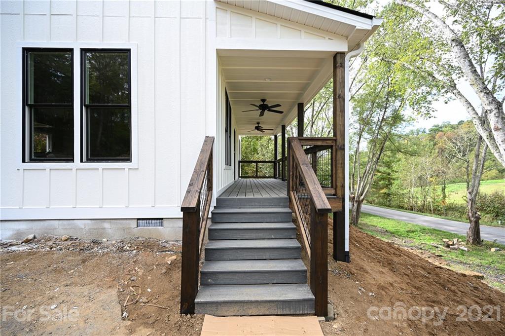 1376 Alexander Road Leicester, NC 28748 - Photo 3 of 40 Gallery Image 3