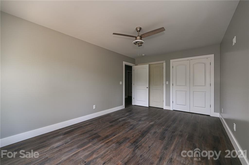 1376 Alexander Road Leicester, NC 28748 - Photo 34 of 40 Gallery Image 34