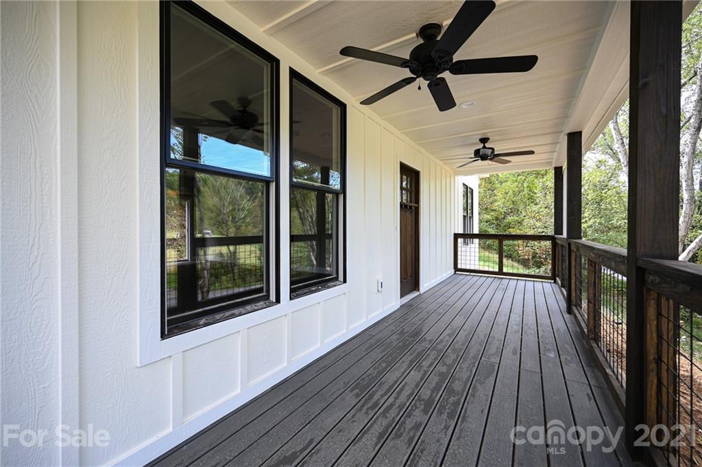 1376 Alexander Road Leicester, NC 28748 - Photo 4 of 40 Gallery Image 4