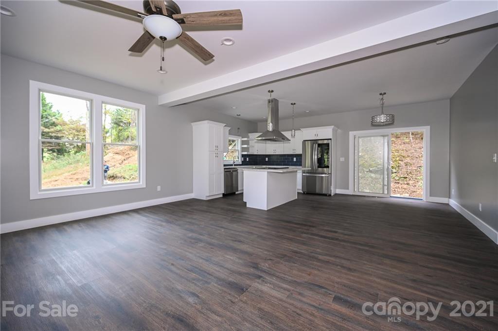 1376 Alexander Road Leicester, NC 28748 - Photo 5 of 40 Gallery Image 5