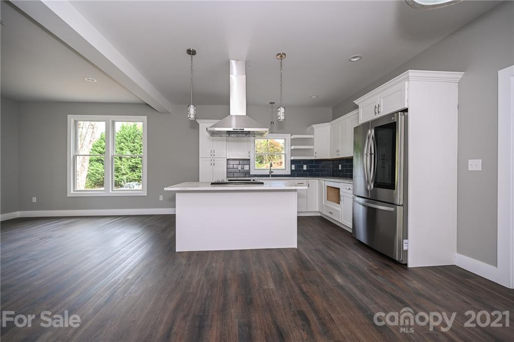 1376 Alexander Road Leicester, NC 28748 - Photo 7 of 40 Gallery Image 7