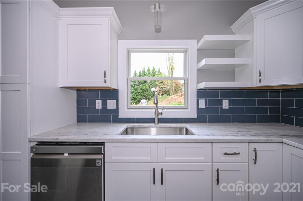 1376 Alexander Road Leicester, NC 28748 - Photo 9 of 40 Gallery Image 9