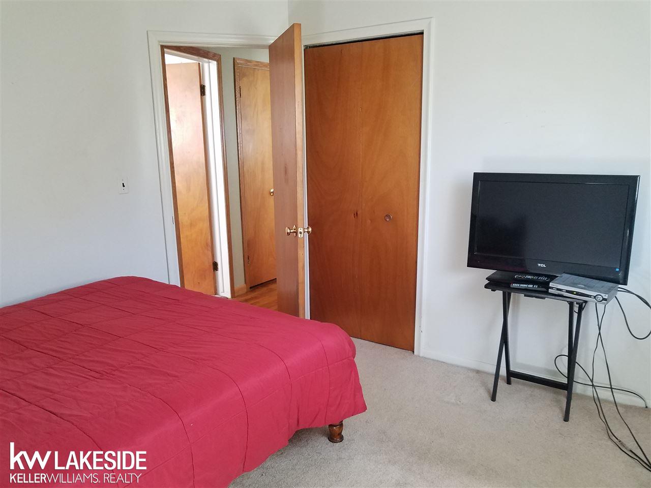 29351 Merrick Warren, MI 48092 - Photo 11 of 24 31333678-10.JPG