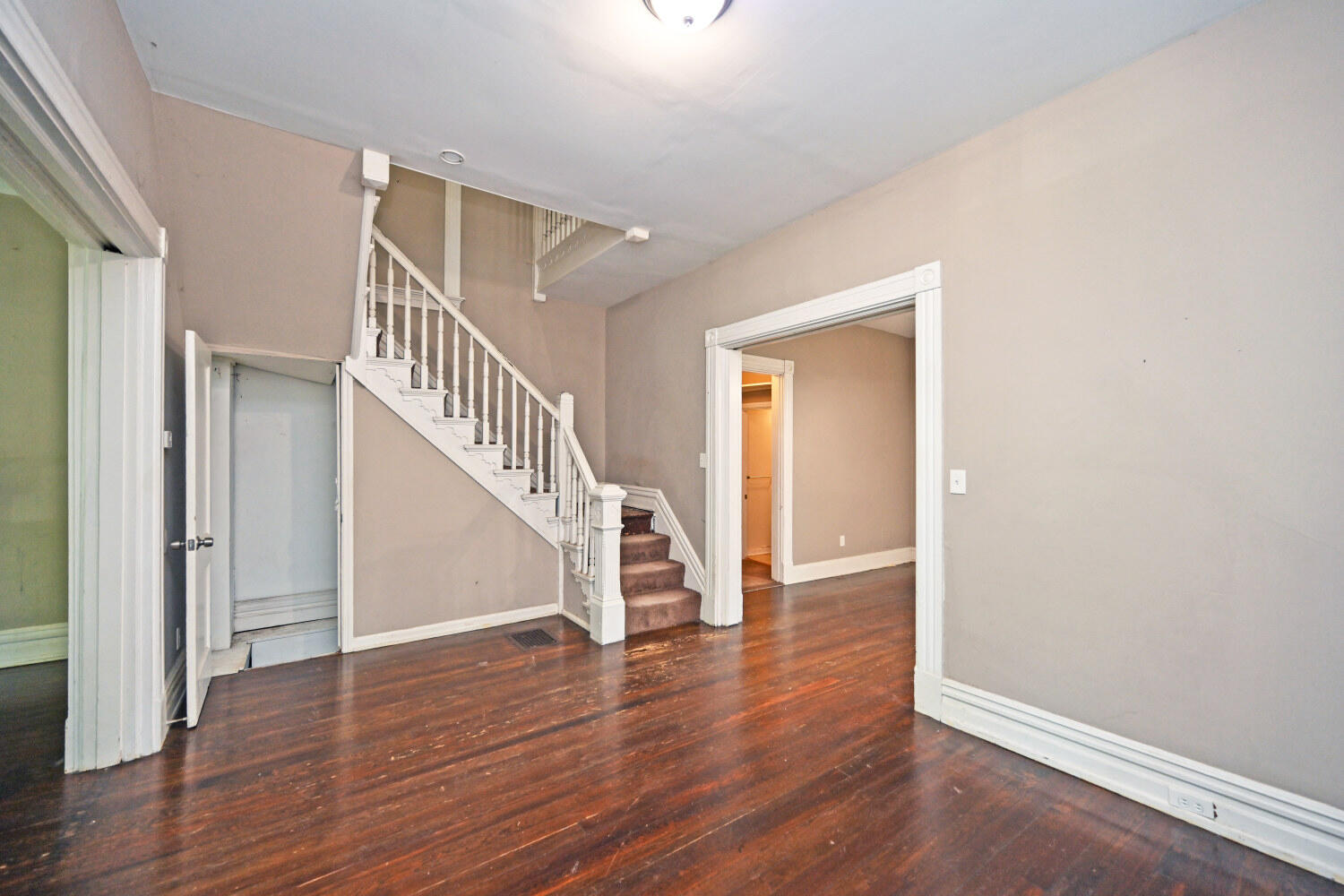 2032 Greenup Street Covington, KY 41014 - Photo 6 of 44