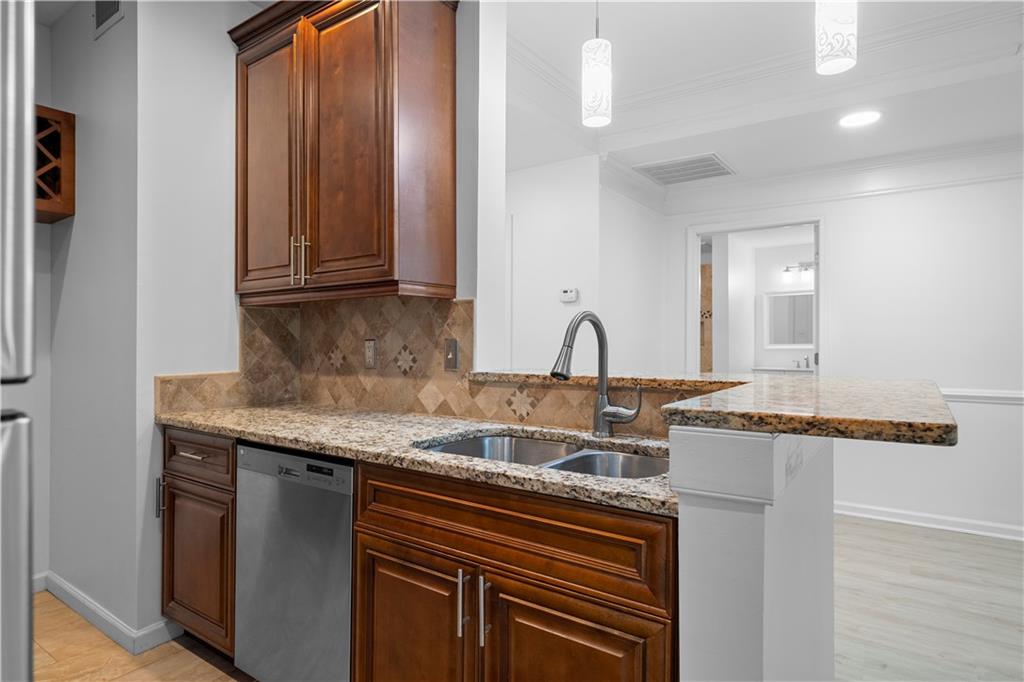 2700 Pine Tree Road Northeast, Unit 2104 Atlanta, GA 30324 - Photo 13 of 44 Gallery Image 13