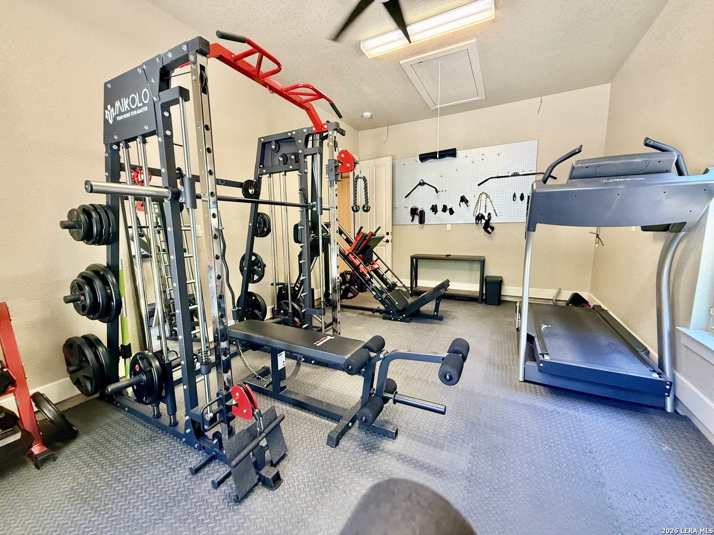 757 Copper Rim Spring Branch, TX 78070 - Photo 33 of 50 a view of a room with gym equipment