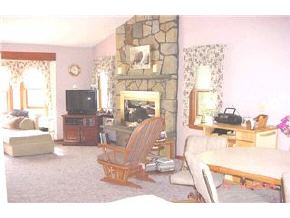 9 Hammar Road Nashua, NH 03062 - Photo 3 of 5
