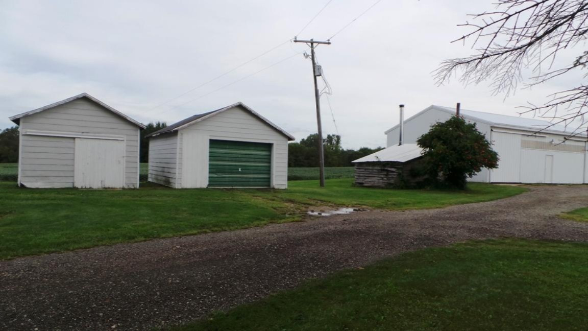 2632 Hayes Road Muir, MI 48860 - Photo 4 of 17 20180906_155328